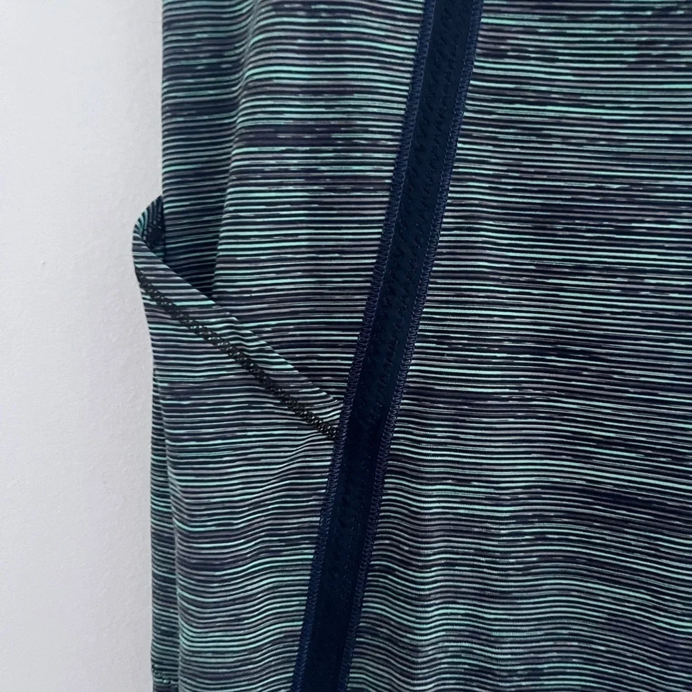 Lululemon high waist with pocket bleu and green - Picture 2 of 9